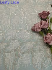 Filato materiale ricamato frondoso del ricamo di Tulle dello zecchino del tessuto rosa del pizzo poli