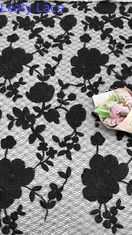 Modello floreale nero con corda ricamato tessuto a maglia di pizzo larghezza 129 cm per abiti da sposa