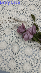 Tessuto in pizzo cordonato Sun Design Leafy con cerchi traforati per abiti da sera e abbigliamento estivo