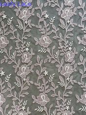 Tessuto floreale del ricamo di applique