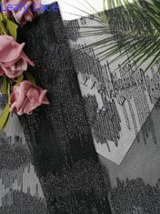 Linea geometrica metallica nera tessuto ricamato d'argento di Lurex del pizzo