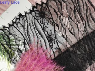 Linea metallica nera tessuto francese del fiore di Lurex del pizzo di Chantilly
