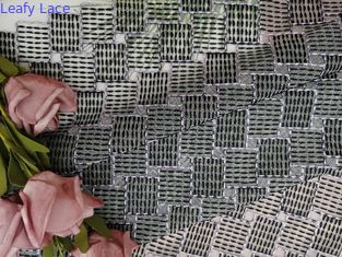 Vestito dalla bambina 100 yarde di Tulle Mesh Geometric Embroidered Lace Fabric