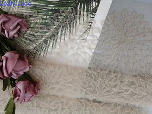 Lavori all'uncinetto il tessuto di Tulle Mesh Swiss Floral Lace Applique