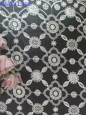 Pizzo ricamato tribale di colore di contrasto del tessuto dell'occhiello per signora Garment