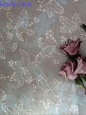 Il colore rosa ha stampato il tessuto ricamato Tulle floreale Mesh Table Runner del pizzo