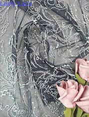 Disposizione del pizzo del tessuto di Dot Tulle Embroidered Polyester Lace per il velo di nozze