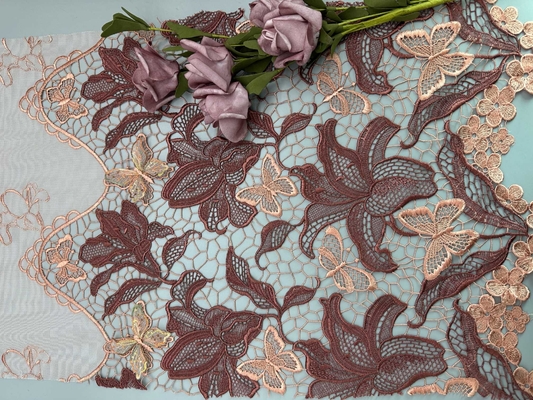 Il tessuto del ricamo della farfalla 3D di 129CM per le donne si veste
