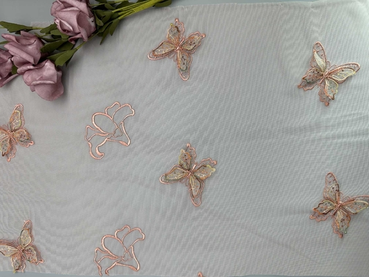 Il tessuto del ricamo della farfalla 3D di 129CM per le donne si veste