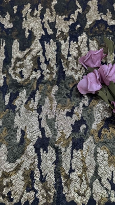 124cm Sequins multicolori Tessuto ricamato con rete a terra per abito da sera