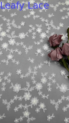Bianco Color Fiorale 3D Laser Out Ricamo 3d Tessuto Rosa By The Yard Tessuto a tutta larghezza per abito femminile