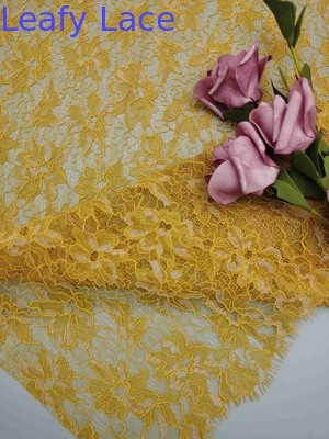 Soft Handfeel di alta qualità modello floreale tessuto di pizzo metallico dorato con pettorale ciglia per donne abito di moda