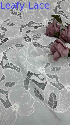 Tessuto di cotone bianco laser fuori floral ricamato cotone cordato pizzo da cortile per abito donna di moda