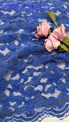 Colore blu chiaro Chenille Filato Floreale Scaloped Edge Tessuto di pizzo Da La Yard Abito Per Moda