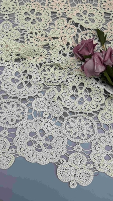 100% di cotone avorio floreale design elegante leggero e comodo tessuto di pizzo ricamato larghezza completa per abbigliamento di moda
