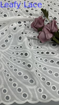 Tessuto di pizzo francese Chantilly Colore bianco a vuoto per abiti Abiti da sposa