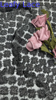 Tessuto in pizzo metallico ricamato nero, vuoto, scintillante, traspirante, per abiti da sposa