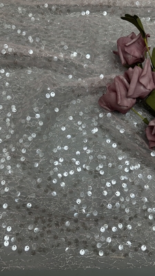 Tessuto in pizzo con paillettes per rifiniture ricamate utilizzando il design personalizzato di fabbrica per abiti da sera