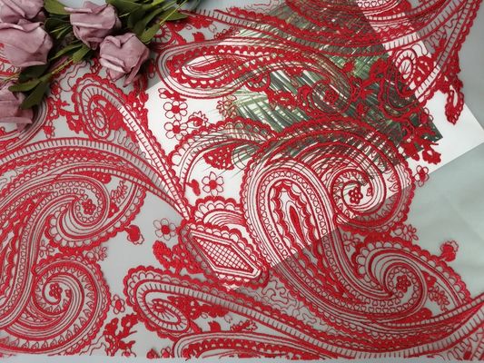 Tessuto rosso del pizzo di Tulle Mesh Bridal Dress Embroidery Paisley