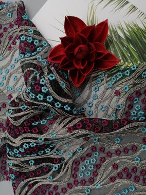 Tessuto di lusso floreale colorato a 49 pollici del pizzo 3D per i vestiti femminili