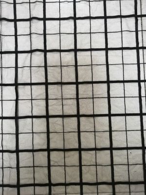 Materiale bianco ricamato geometrico del pizzo del tessuto del pizzo per i vestiti