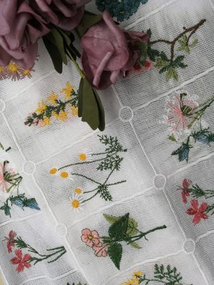 80 yarde del cotone 9 del tessuto floreale del pizzo ricamato colori 3D