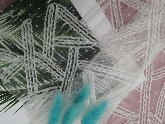 Tessuto bianco del ricamo di applique 3D per signora Garment Fabric Lace