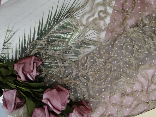 Tessuto cachi del ricamo di applique