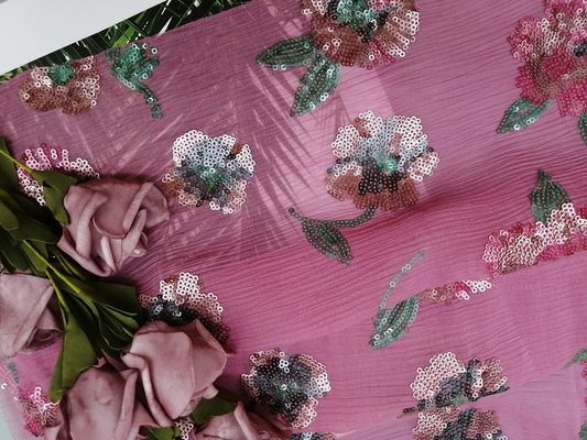100% di seta interamente sopra il tessuto floreale ricamato colorato dello zecchino