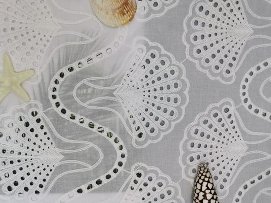 Cotone nuziale bianco 100% di Shell Pattern Embroidered Eyelet Fabric del pizzo