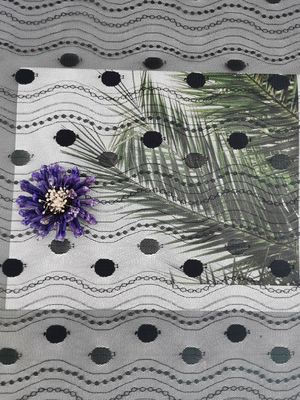 Lineare da ogni parte del pizzo del poliestere del punto sistemi la maglia nera di Tulle