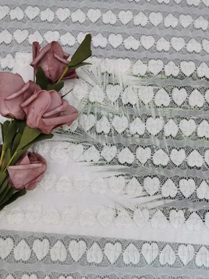 Tessuto meccanico lineare del vestito da sera del tessuto del pizzo di allungamento del cuore bianco