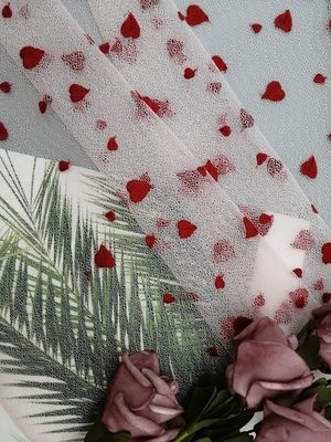 Il cuore rosso della bambina libera dell'azo ricamato merletta il vestito da sera del tessuto