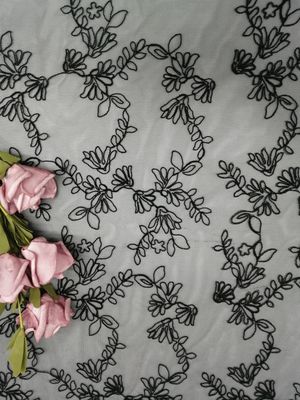 Ricamo legato con corde del fiore nero da ogni parte della maglia di Tulle dell'argento del tessuto del pizzo