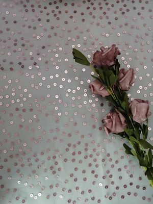 Lo zecchino trasparente rosa ha ricamato l'organza Tulle del tessuto per abito