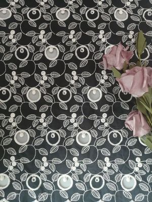 Il voile 100% del cotone ricamato munisce di occhielli il tessuto due - Tone Lace
