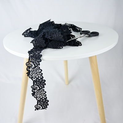 2" cucito del mestiere del nastro del pizzo di applique di nozze della disposizione del pizzo del poliestere