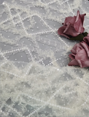 lo zecchino del fiore 3D ha ricamato il tessuto netto nuziale del pizzo di Tulle del tessuto con lo zecchino
