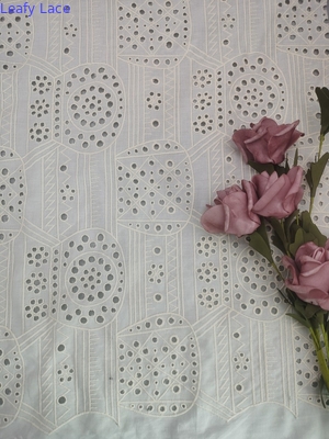 il tessuto di Tulle dello zecchino del fiore 3D ha ricamato lo stile netto nuziale del pizzo