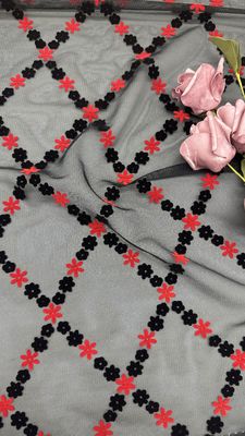 Pizzo a rete nero e rosa piccolo fiore di alta qualità personalizzato per abito
