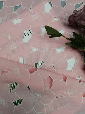 Tessuto 100% di applique del pizzo del taglio del laser del poliestere per il vestito da sposa
