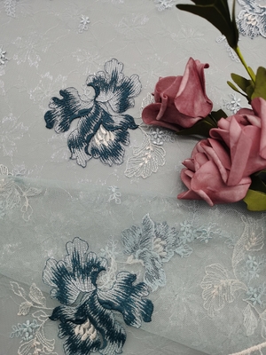 Signora colorata Garment di Mesh Embroidered Lace Fabric For